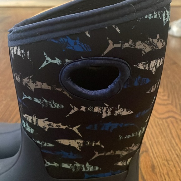 NWT Solarrain Rain boots, big kids size 6 - Picture 9 of 14
